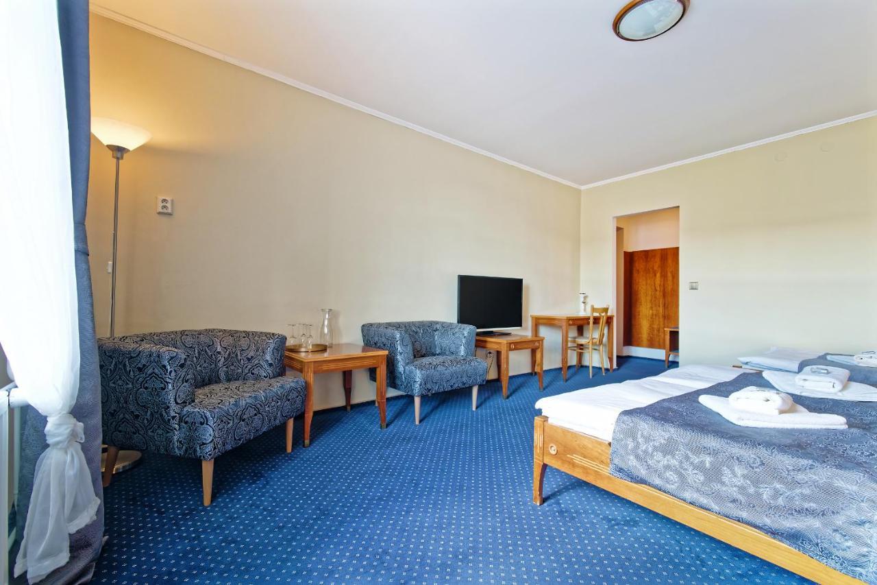 Hotel Napoleon Austerlitz Dış mekan fotoğraf