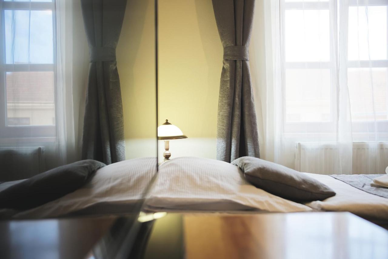 Hotel Napoleon Austerlitz Dış mekan fotoğraf