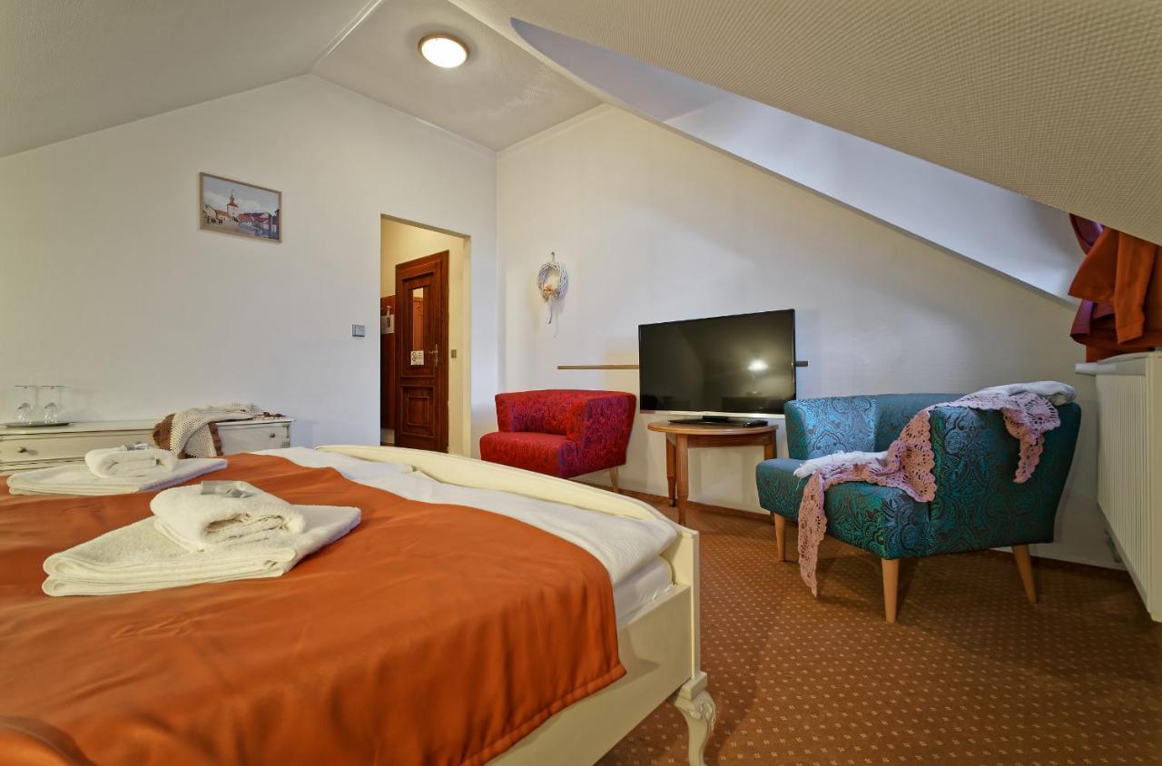 Hotel Napoleon Austerlitz Dış mekan fotoğraf