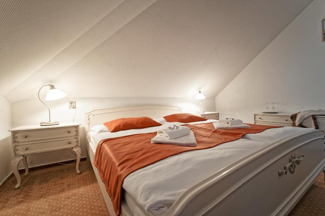 Hotel Napoleon Austerlitz Dış mekan fotoğraf