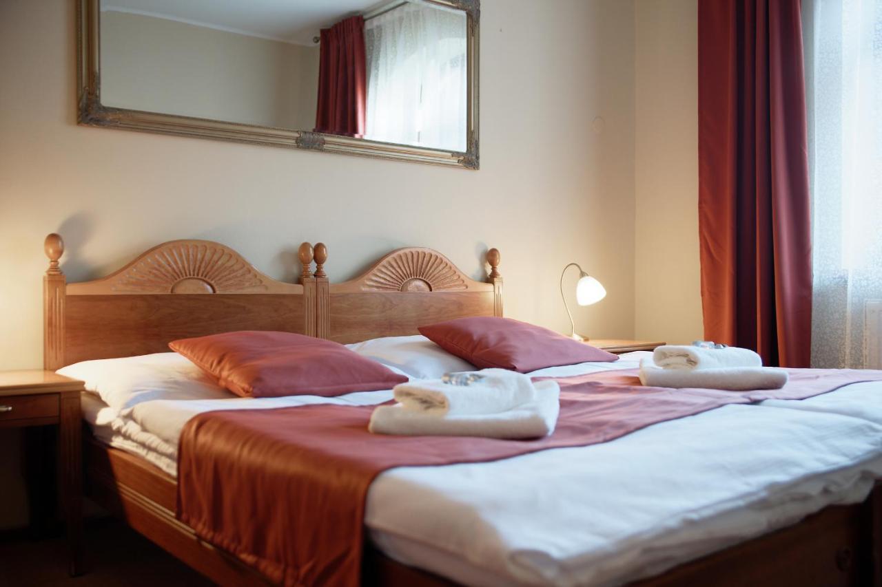 Hotel Napoleon Austerlitz Dış mekan fotoğraf