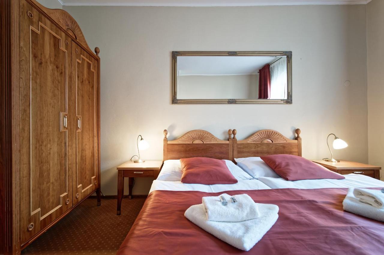 Hotel Napoleon Austerlitz Dış mekan fotoğraf
