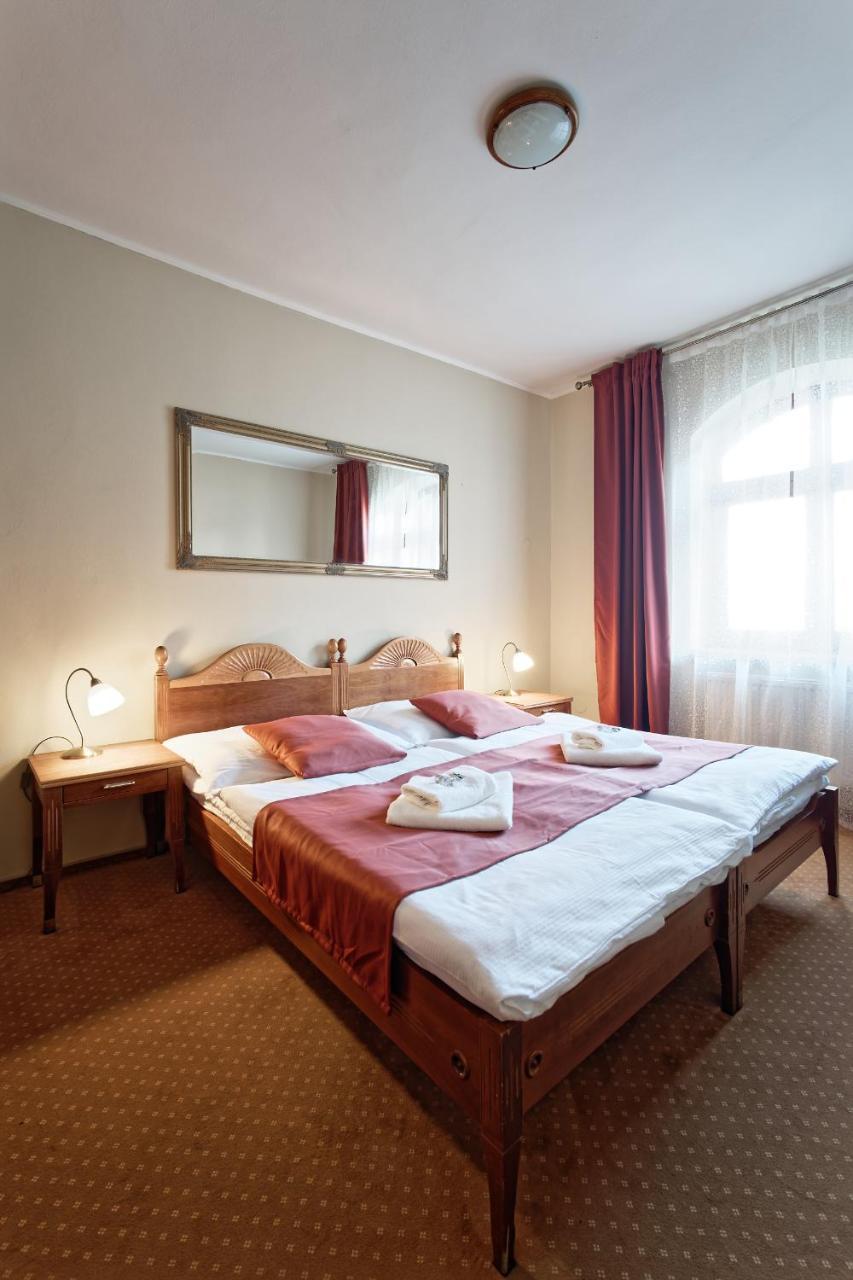 Hotel Napoleon Austerlitz Dış mekan fotoğraf