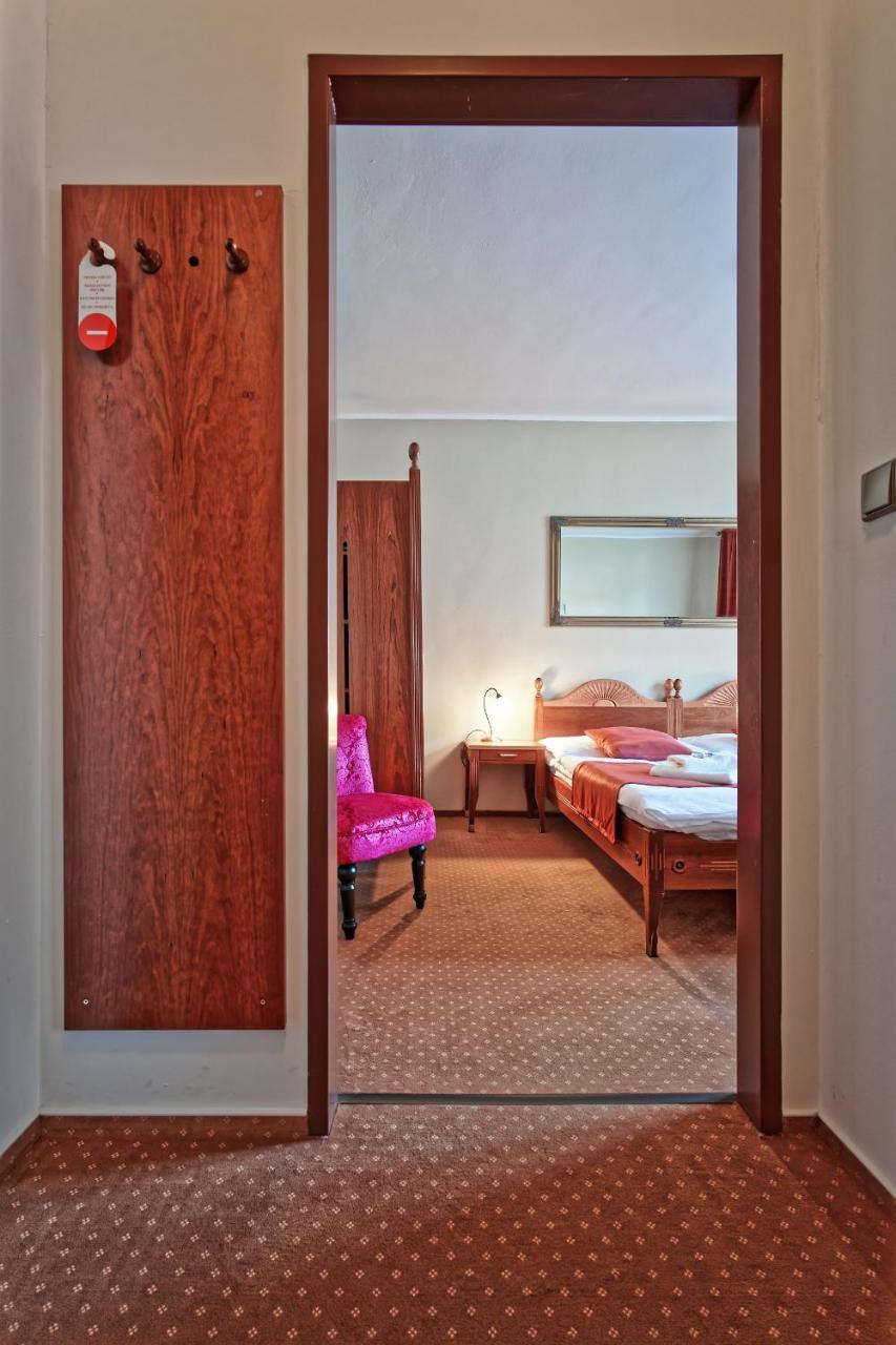 Hotel Napoleon Austerlitz Dış mekan fotoğraf