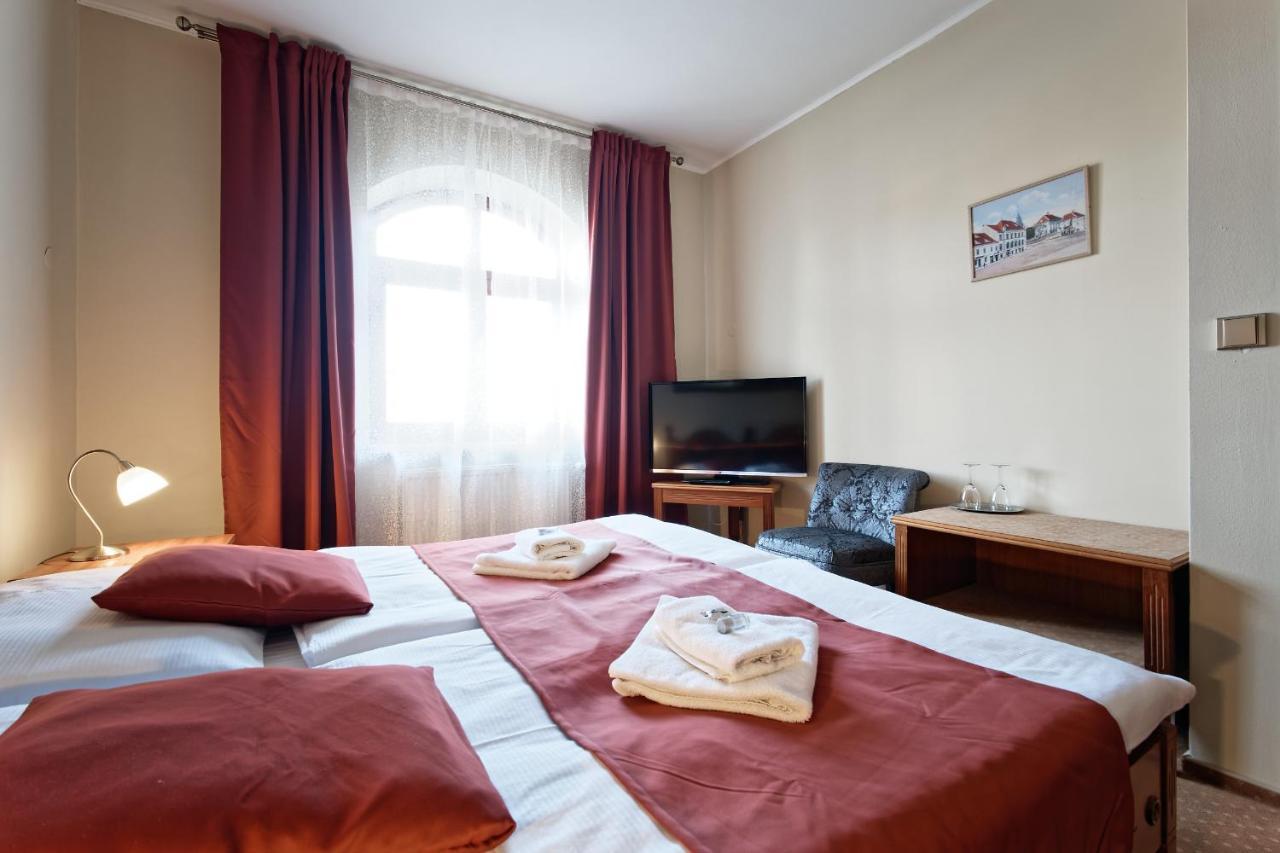Hotel Napoleon Austerlitz Dış mekan fotoğraf