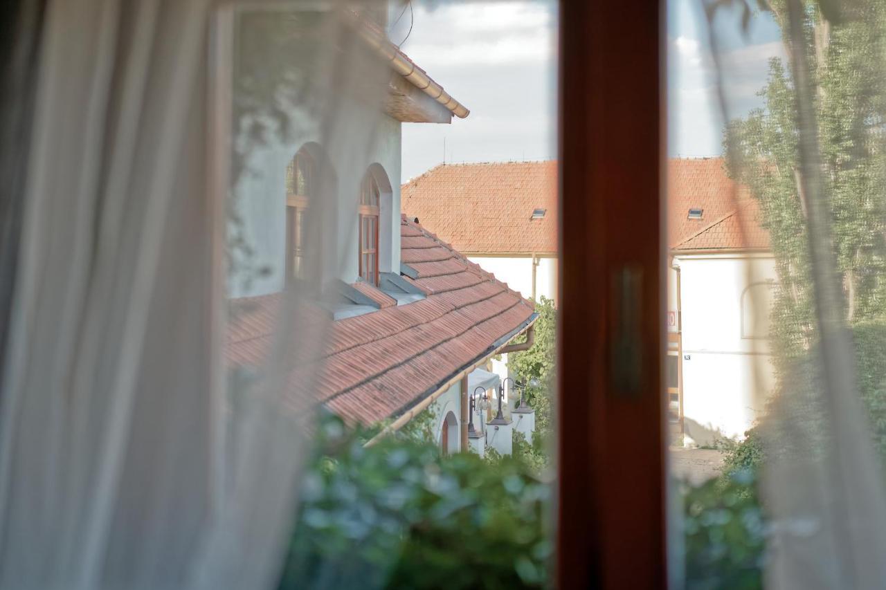 Hotel Napoleon Austerlitz Dış mekan fotoğraf