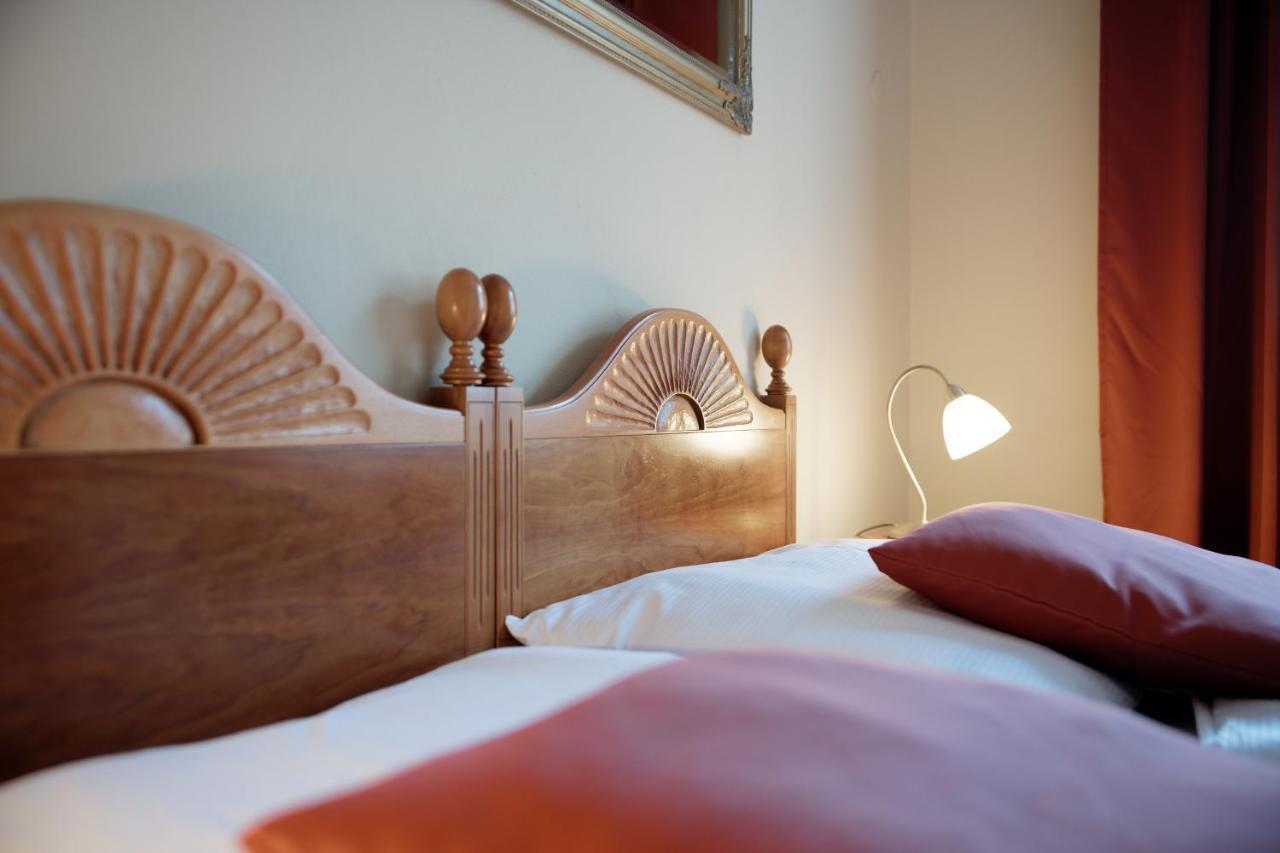 Hotel Napoleon Austerlitz Dış mekan fotoğraf